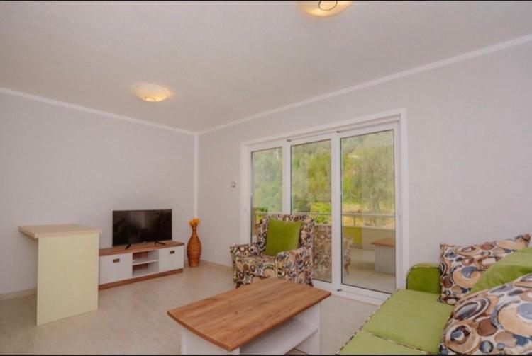 Vila V Lux Apartments Petrovac Buitenkant foto