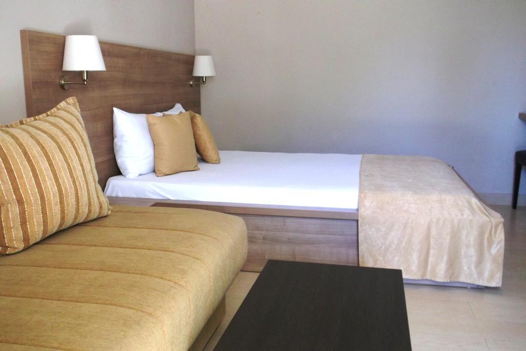 Vila V Lux Apartments Petrovac Buitenkant foto