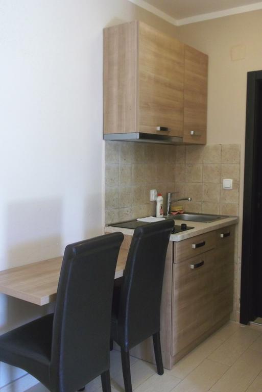 Vila V Lux Apartments Petrovac Buitenkant foto