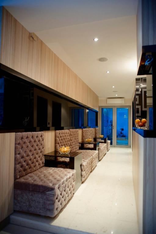 Vila V Lux Apartments Petrovac Buitenkant foto