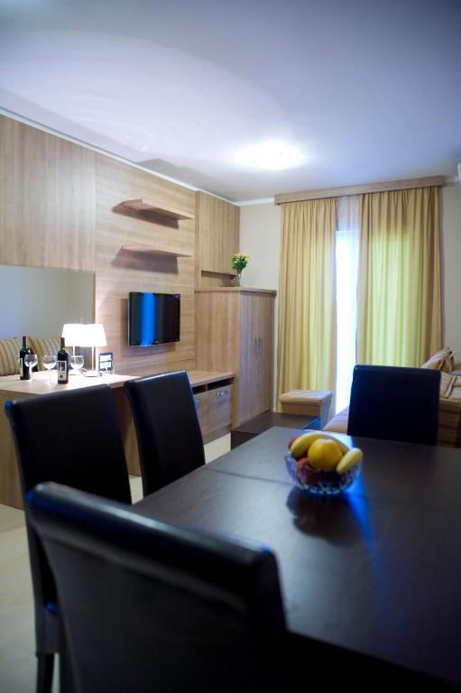 Vila V Lux Apartments Petrovac Kamer foto