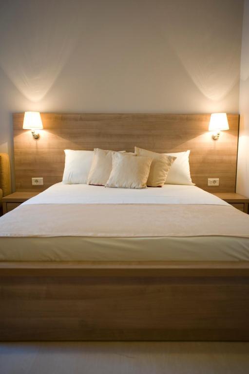 Vila V Lux Apartments Petrovac Kamer foto