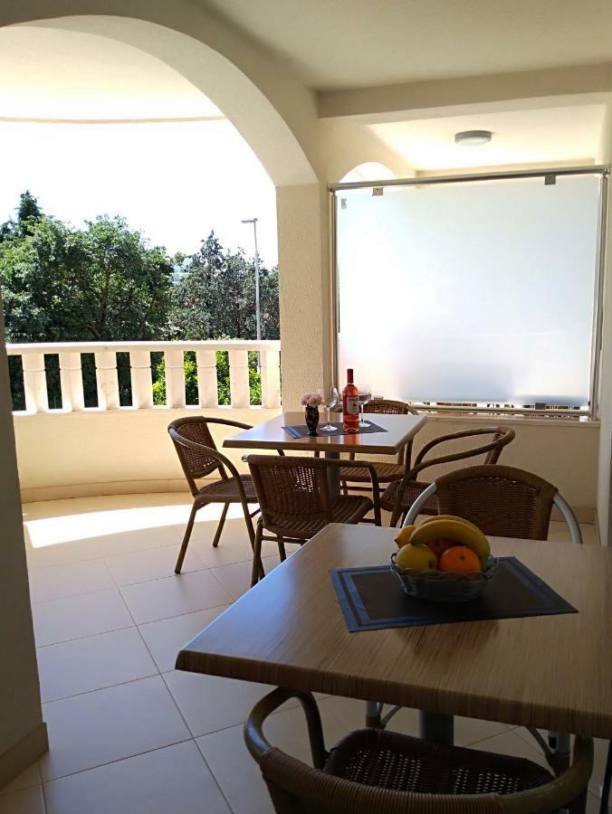Vila V Lux Apartments Petrovac Buitenkant foto